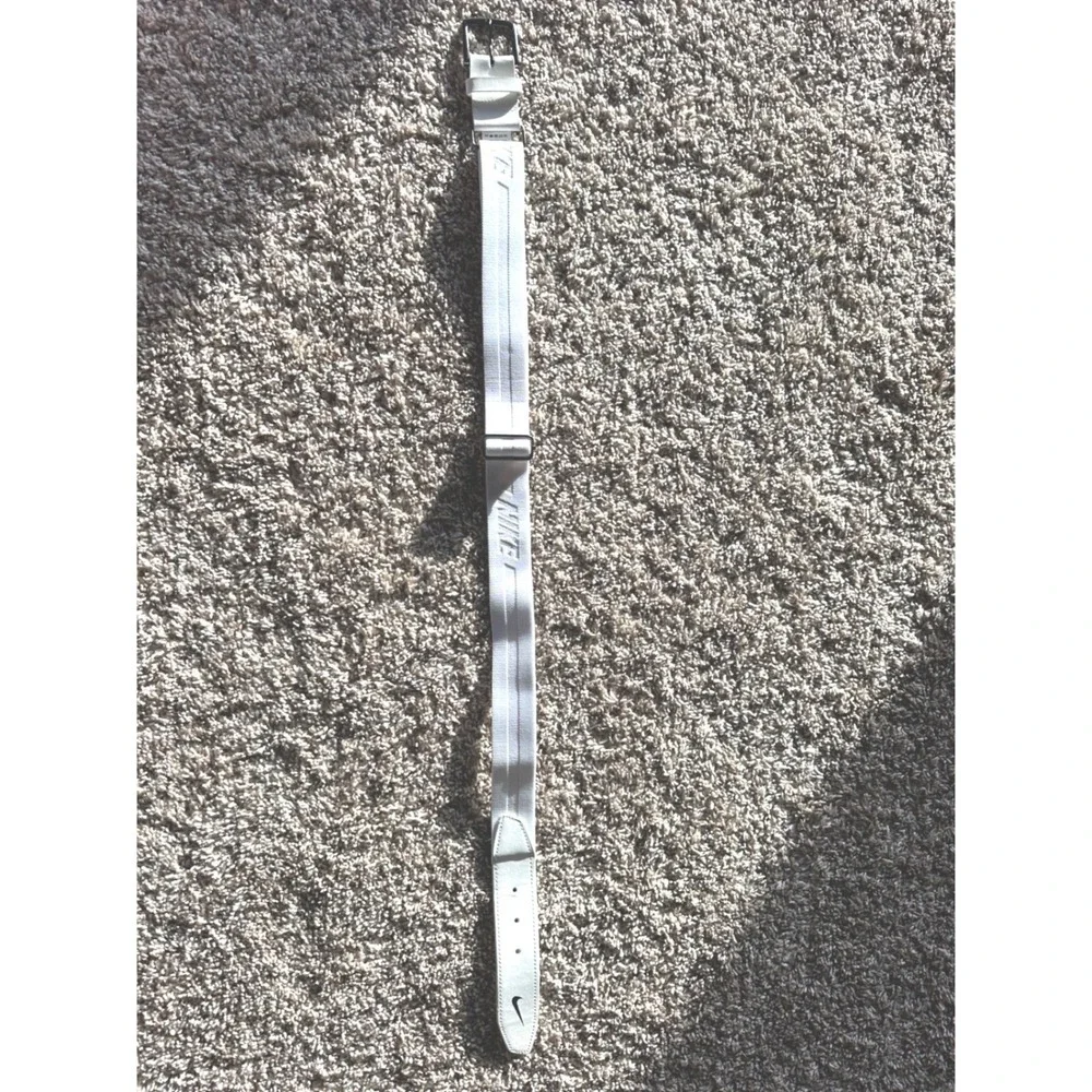 Nike Golf/Baseball Mens Stretch Web Belt White Adjustable Swoosh One Size